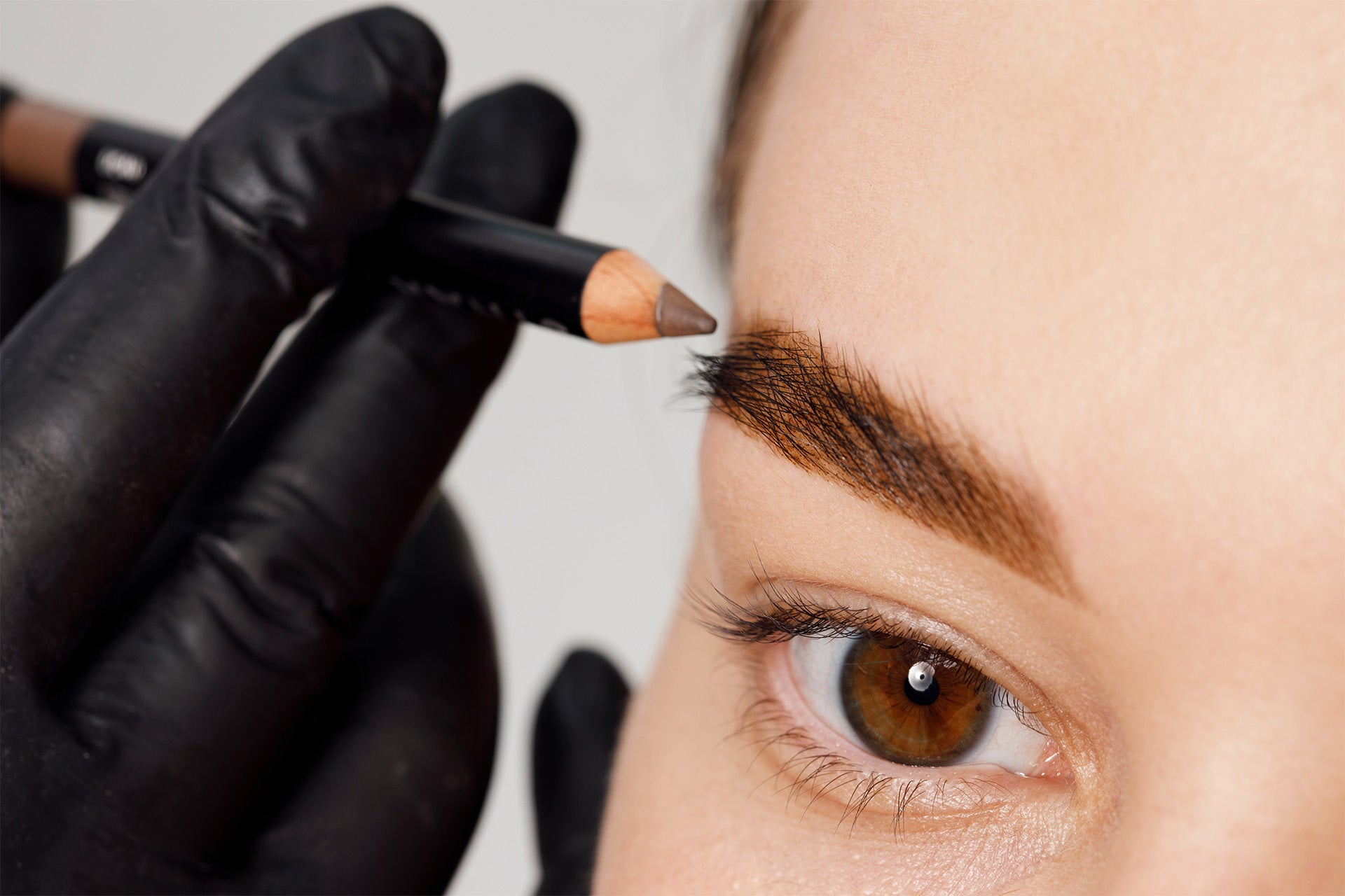 Comment bien choisir son crayon à sourcils ?