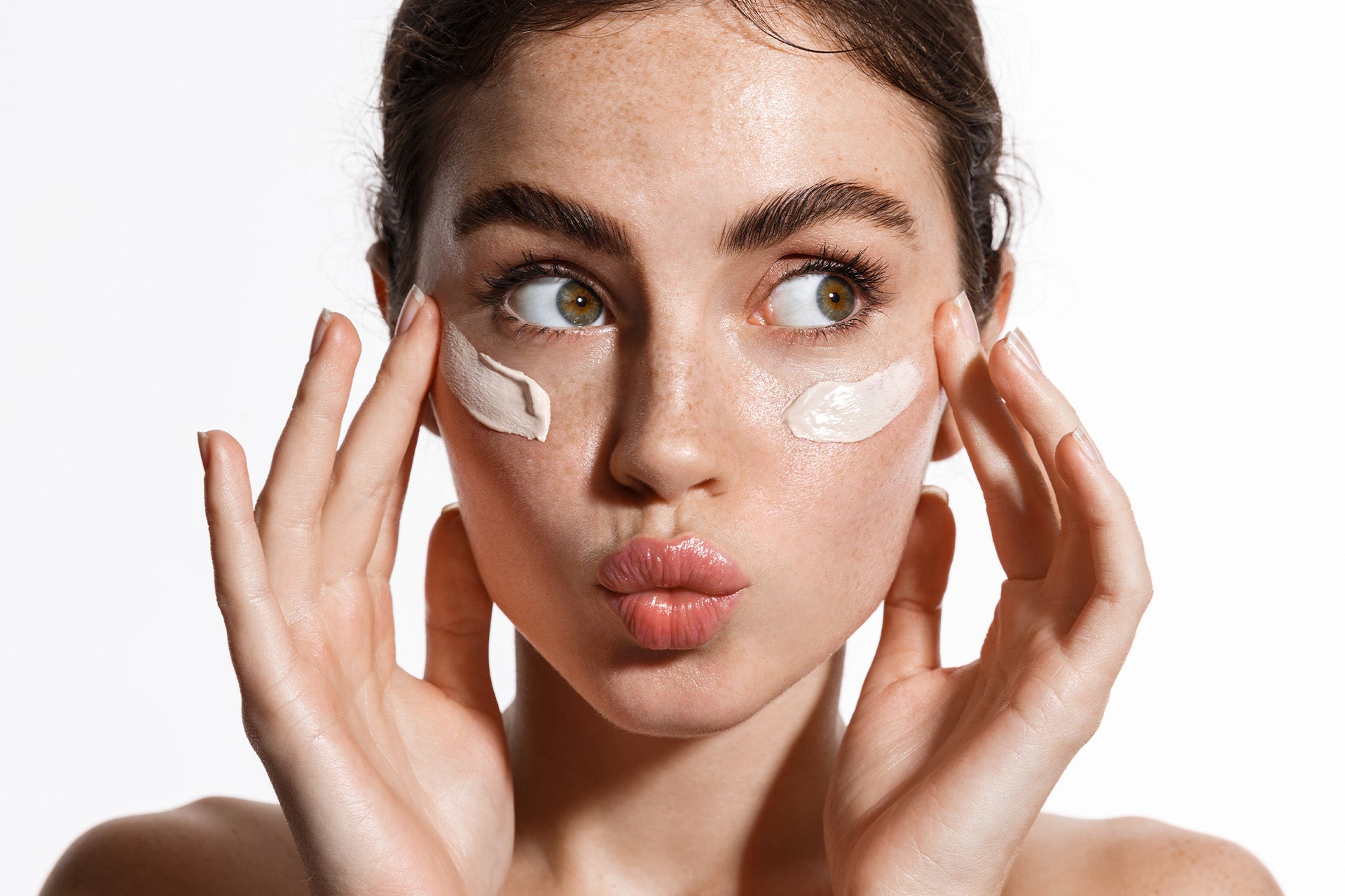 Combiner crème solaire et maquillage