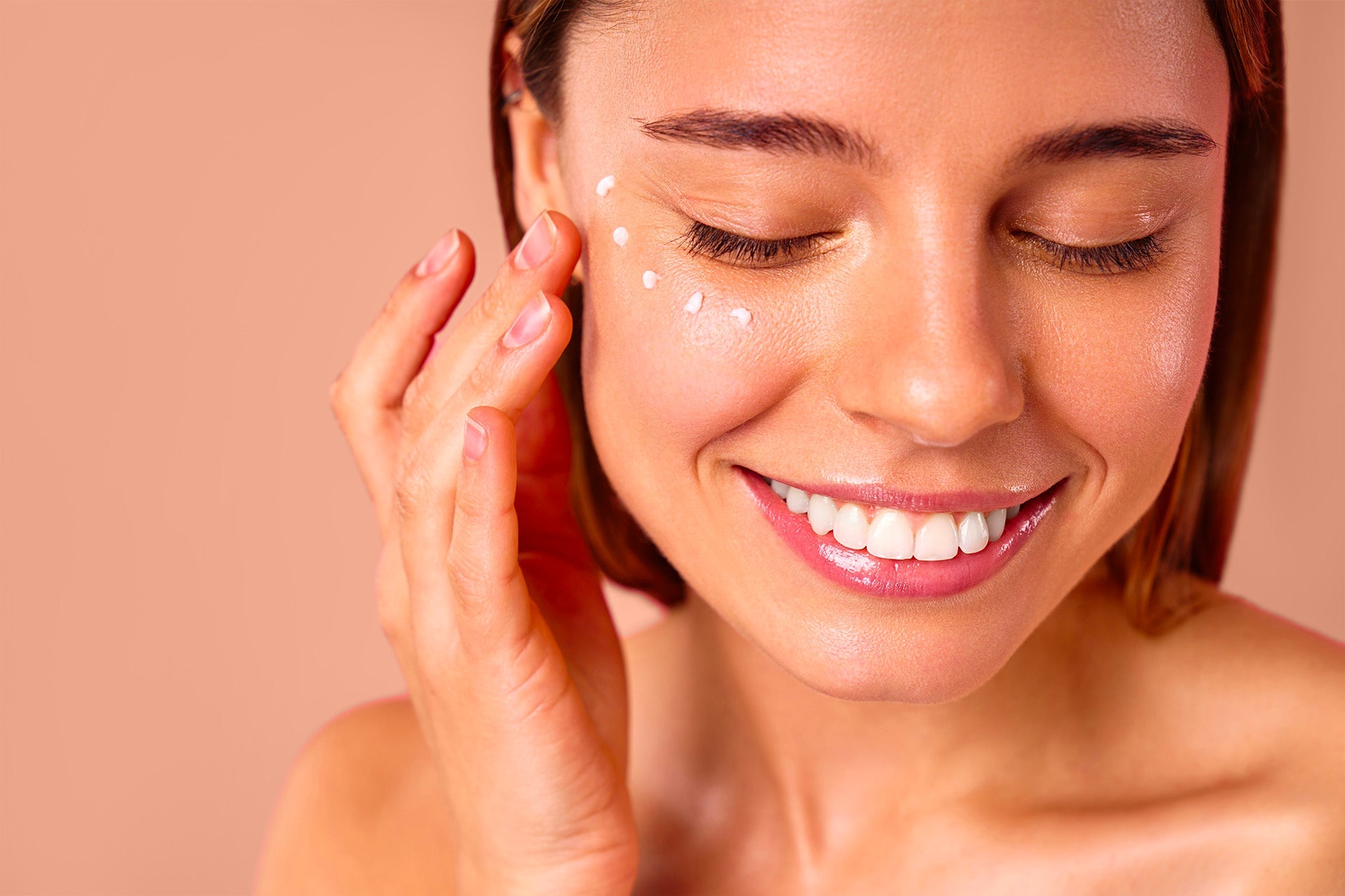 Regard frais et lumineux : les gestes clés pour sortir de l’hiver