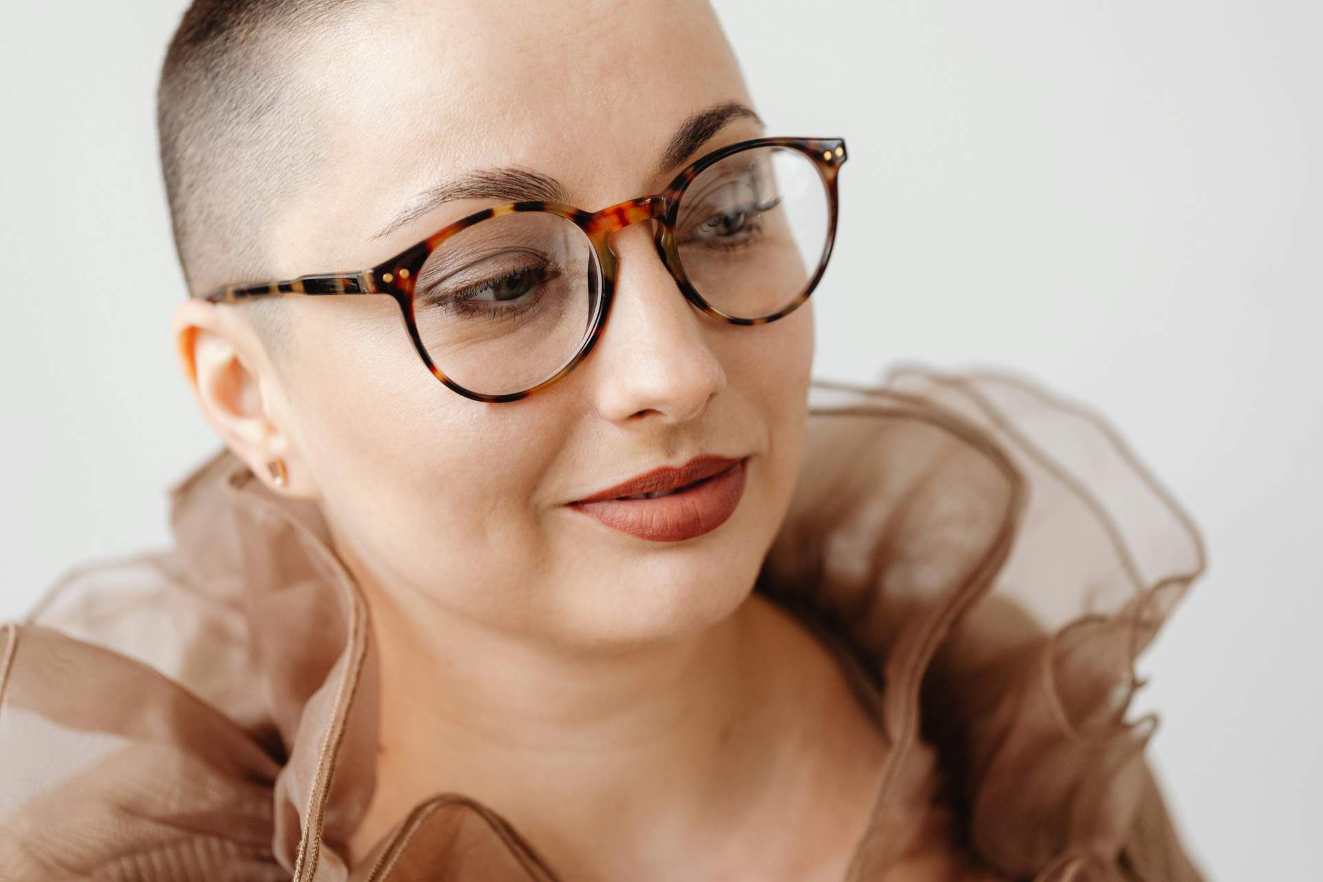 Cancer et chute des sourcils : comment réagir ?