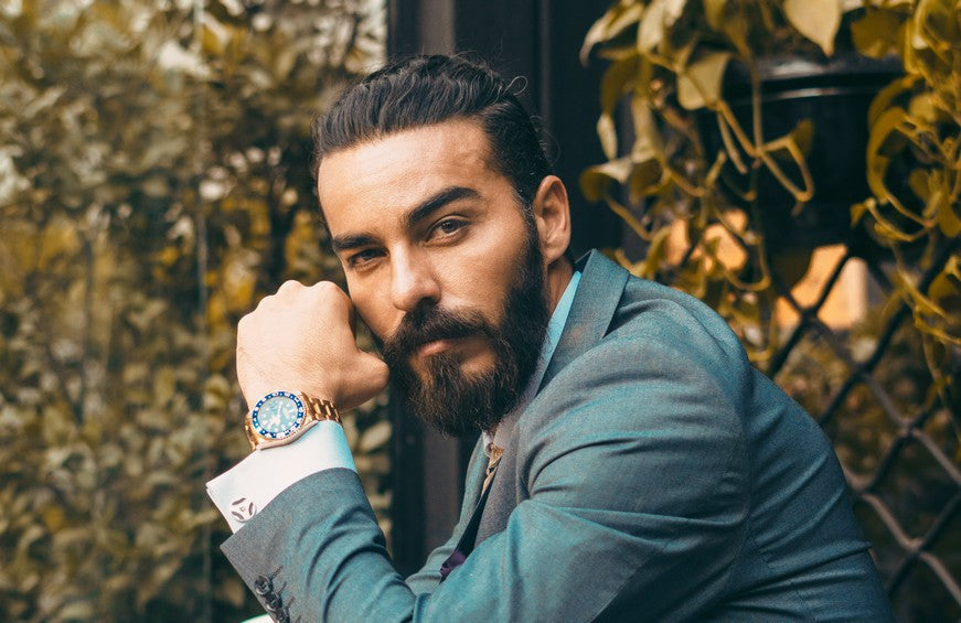 Hommes : Comment prendre soin de sa barbe et de ses sourcils