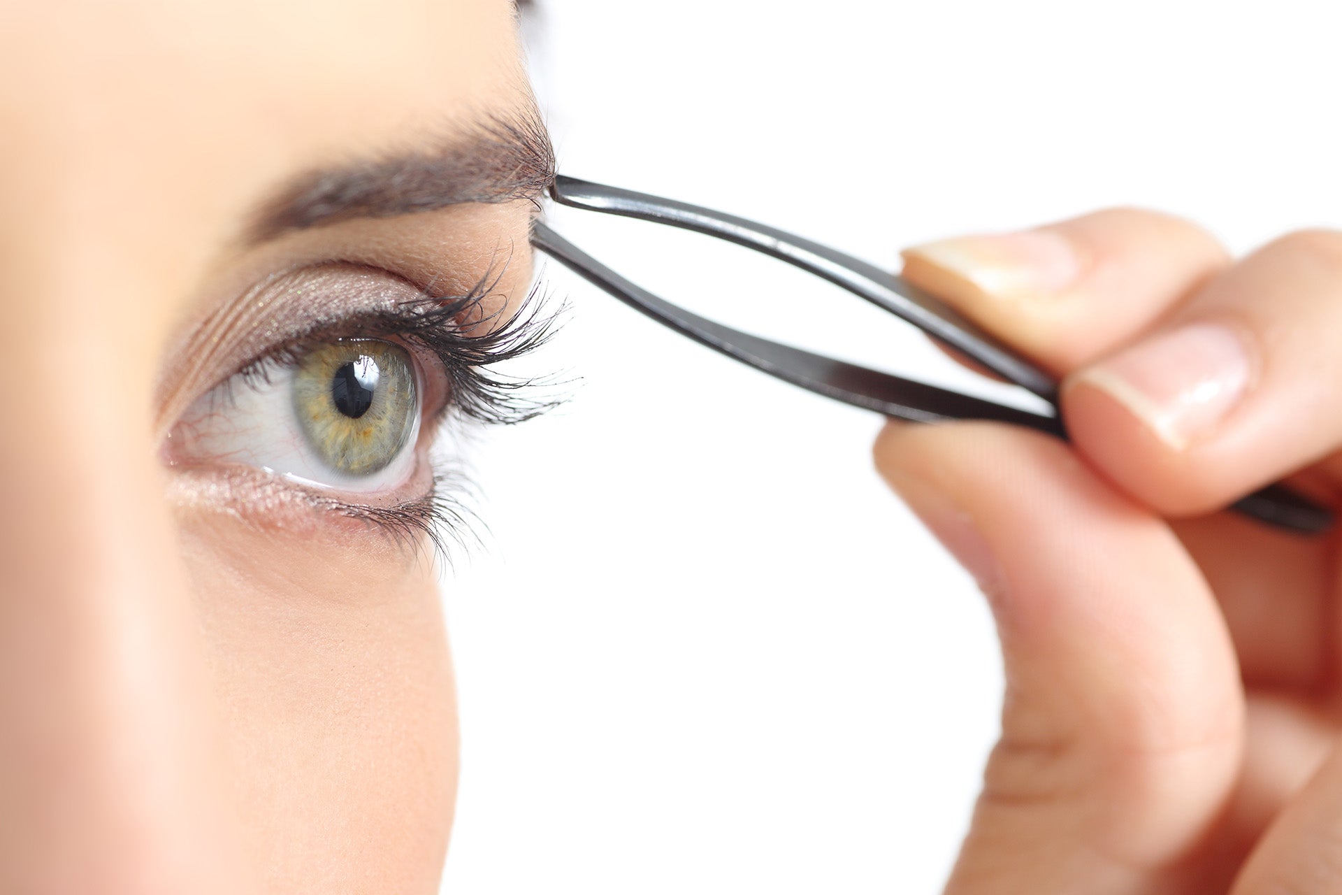 Comment bien s'épiler les sourcils soi-même ?