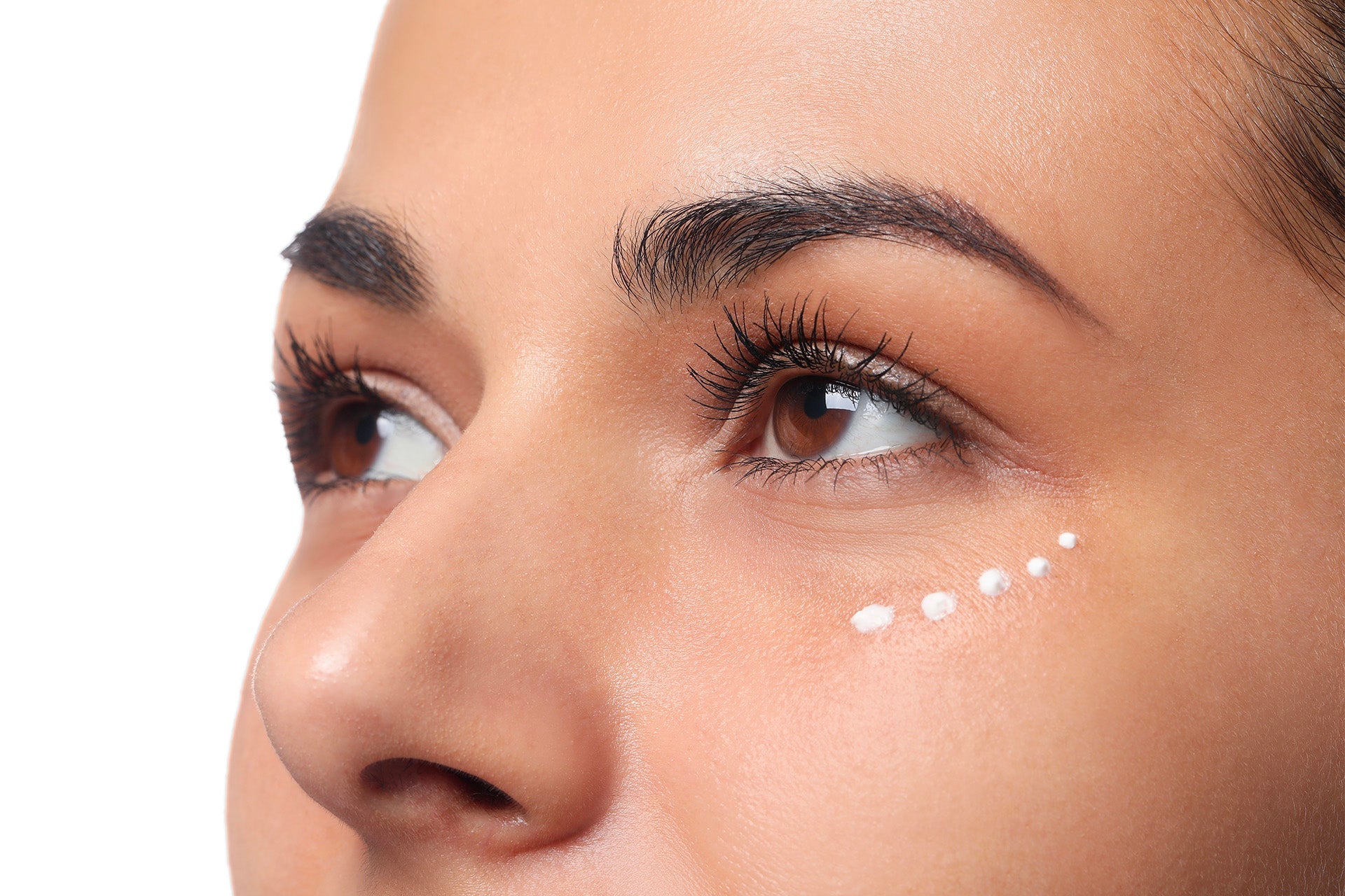 Regard lumineux en plein hiver : ces gestes qui changent tout