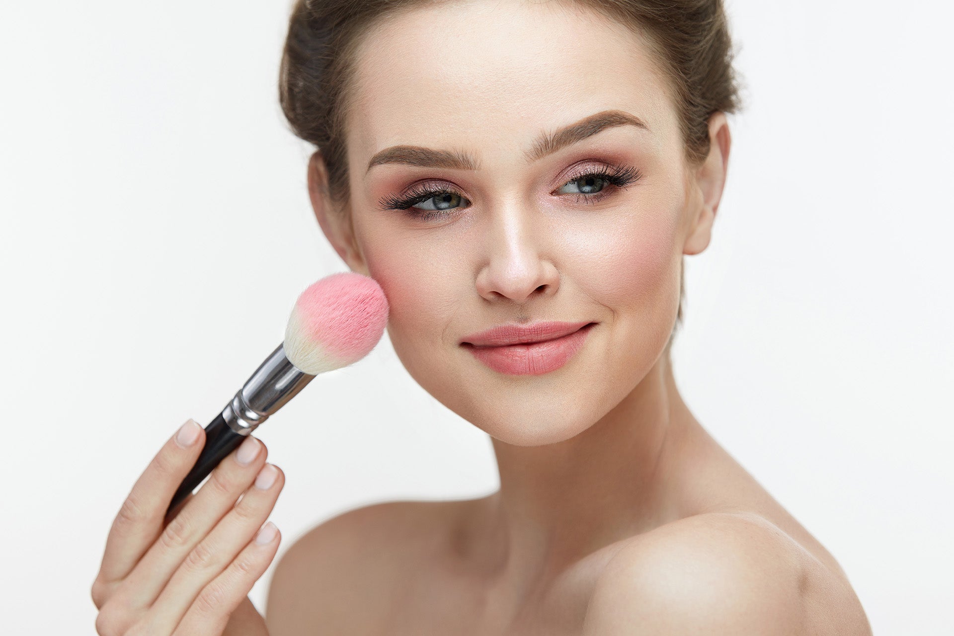 Doll make-up, Spanish make-up, Berry make-up… zoom sur les tendances du moment !