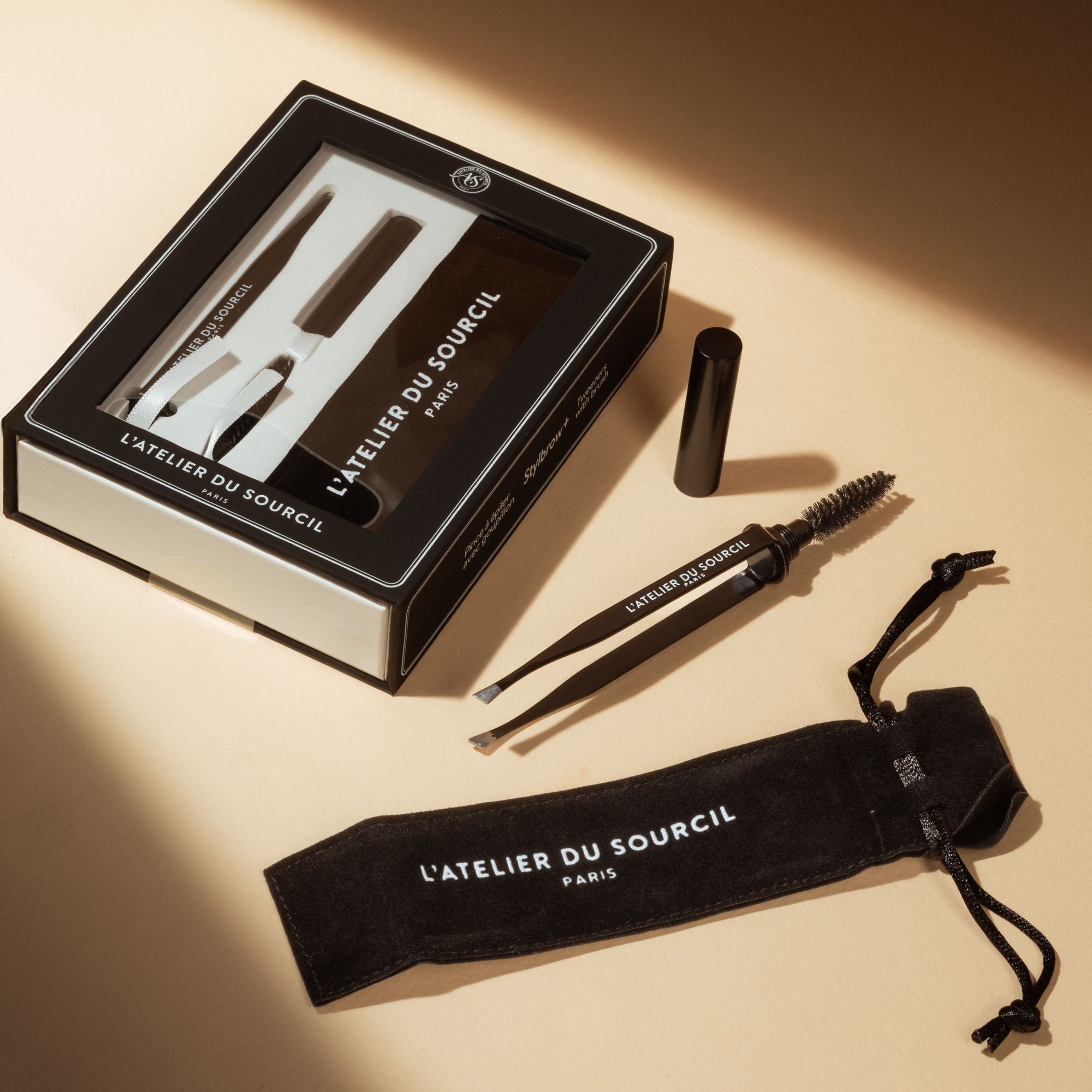 PINCE À ÉPILER AVEC GOUPILLON STYLBROW+®