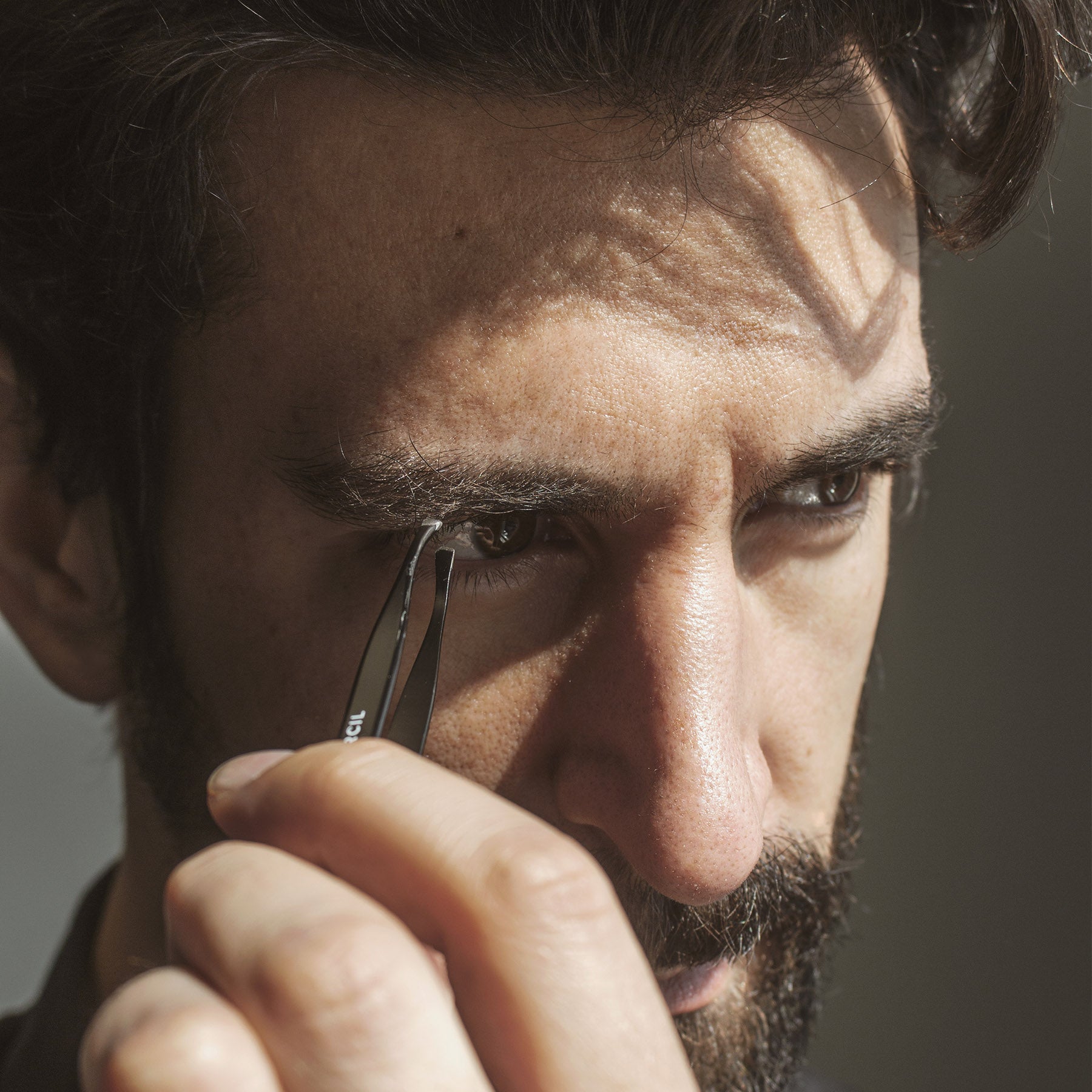 Kit esencial para cejas y barba